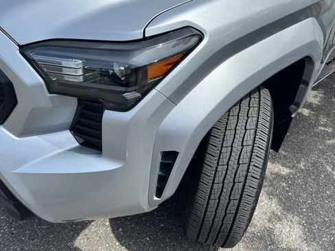 Used 2024 Toyota Tacoma TRD Sport AWD/4WD image 3