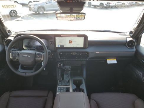 Used 2025 Toyota Land Cruiser image 26