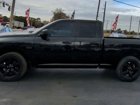 Used 2018 RAM 1500 Express w/ Black Ram 1500 Express Group image 5