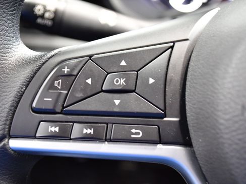 Used 2025 Nissan Altima 2.5 SV image 21