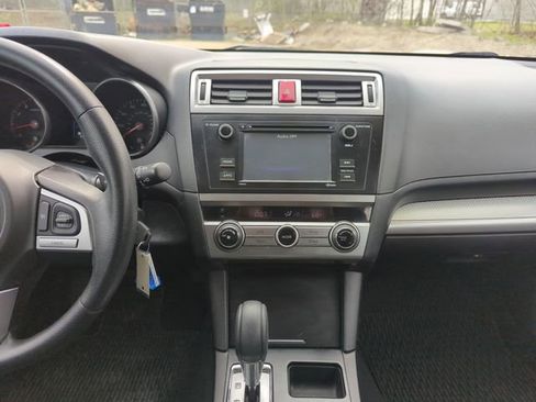 Used 2017 Subaru Outback 2.5i AWD/4WD image 22