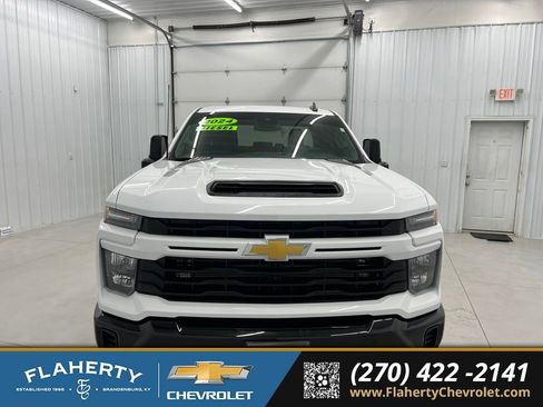 Used 2024 Chevrolet Silverado 2500 Custom w/ Custom Value Package AWD/4WD image 7