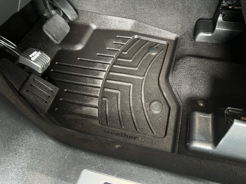 Used 2019 Ford Explorer Sport w/ Equipment Group 401A AWD/4WD image 16