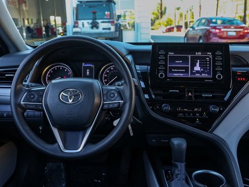 Used 2022 Toyota Camry LE image 21