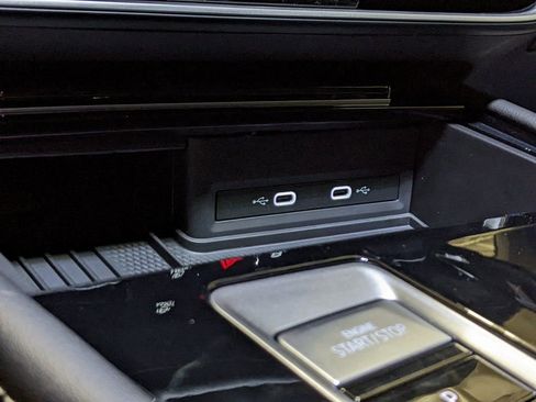 New 2026 Volkswagen Atlas Cross Sport SE image 18