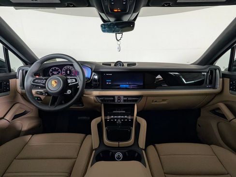 New 2026 Porsche Cayenne Coupe AWD/4WD image 20