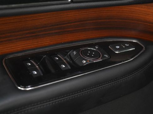 Used 2019 Lincoln Navigator Reserve AWD/4WD image 25