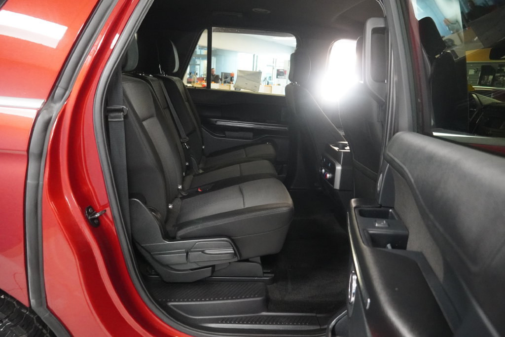 Used 2018 Ford Expedition Max XLT AWD/4WD image 23