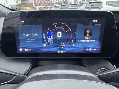 Used 2025 Chevrolet Equinox LT image 13