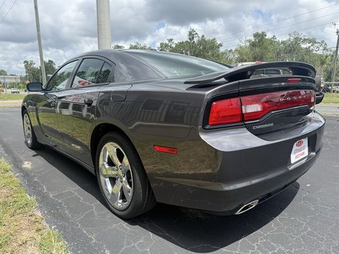 Used 2014 Dodge Charger SXT Plus RWD image 5