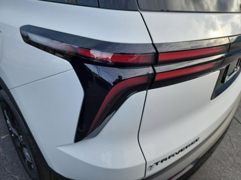 New 2026 Chevrolet Traverse LT w/ Midnight/Sport Edition image 7