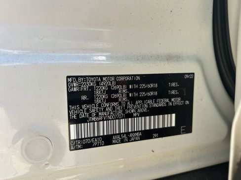 Used 2022 Toyota RAV4 XLE Premium image 13