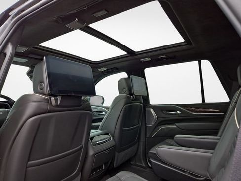 Used 2021 Cadillac Escalade Sport Platinum w/ LPO, ONYX Package AWD/4WD image 14