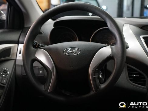 Used 2013 Hyundai Elantra Sedan FWD image 15