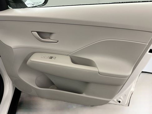 Used 2024 Hyundai Kona SEL image 33