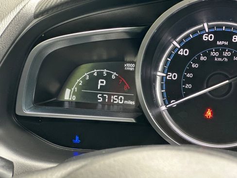 Used 2020 Toyota Yaris XLE image 30