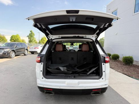 Used 2018 Chevrolet Traverse High Country AWD/4WD image 50