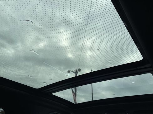 Used 2022 BMW X5 xDrive40i w/ Executive Package image 18