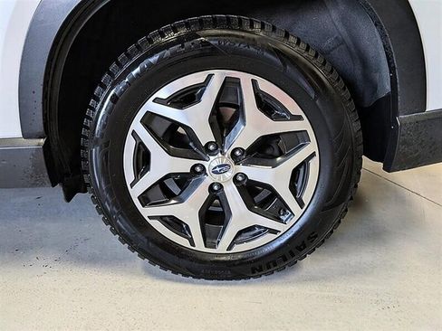 Used 2021 Subaru Forester Premium image 14