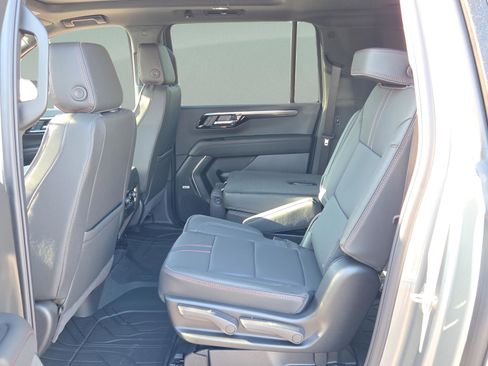 New 2026 Chevrolet Suburban RST w/ Comfort Package image 32