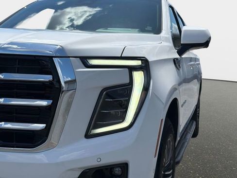 New 2026 GMC Yukon XL Elevation w/ Elevation Premium Package RWD image 9
