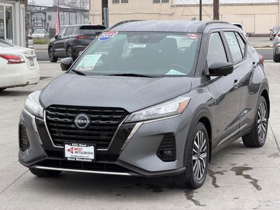 Used 2023 Nissan Kicks SR