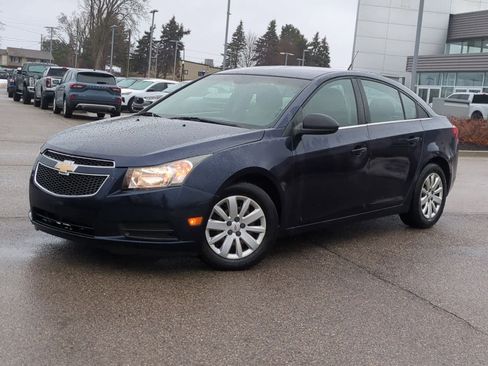 Used 2011 Chevrolet Cruze LS image 1