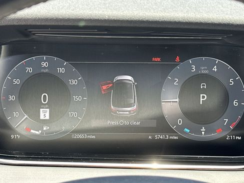 Used 2025 Land Rover Range Rover Evoque S AWD/4WD image 10