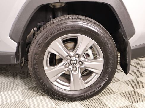 Used 2024 Toyota RAV4 LE AWD/4WD image 17
