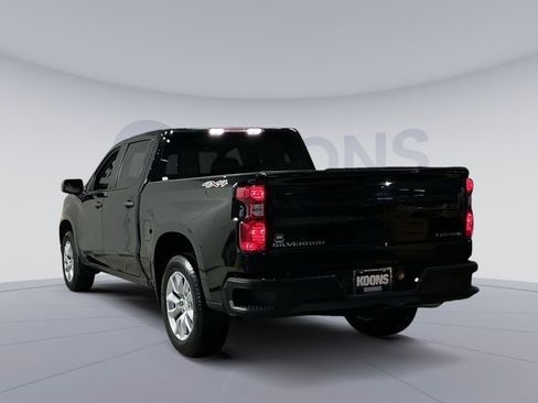 Used 2023 Chevrolet Silverado 1500 Custom image 14