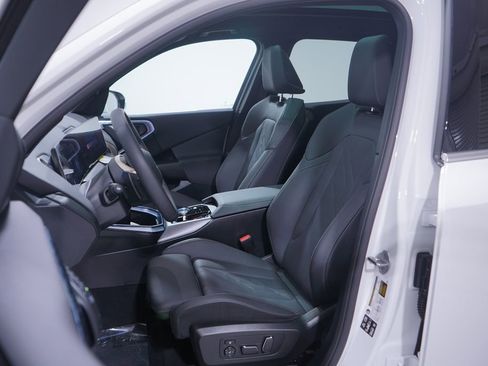 Used 2025 BMW X3 xDrive30i w/ Convenience Package image 7