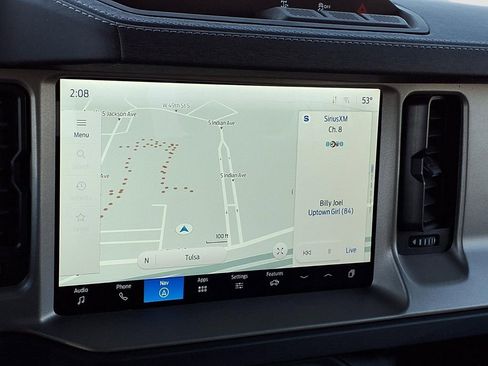 Used 2025 Ford Bronco Outer Banks image 11