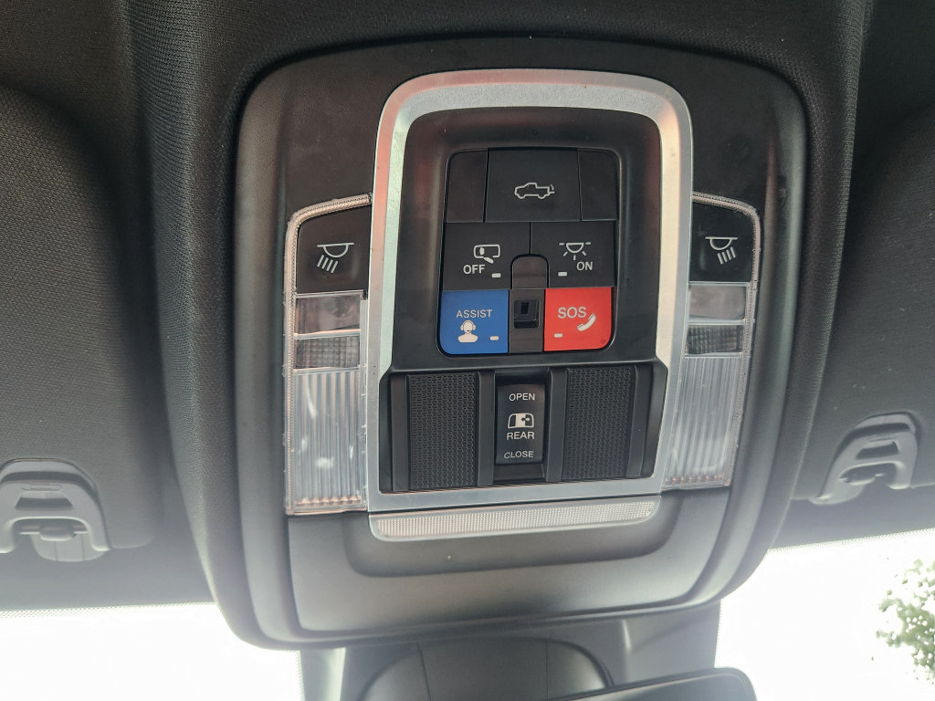 Used 2022 RAM 1500 Limited w/ Night Edition AWD/4WD image 31