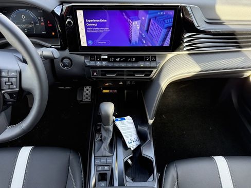 New 2026 Toyota Camry Hybrid image 18