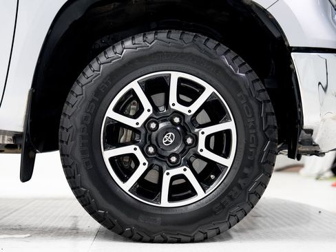 Used 2019 Toyota Tundra SR5 w/ TRD Off Road Package image 27