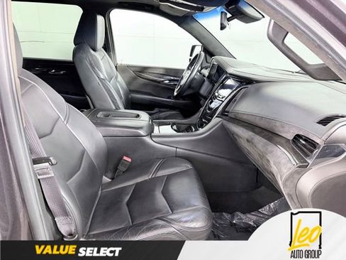 Used 2016 Cadillac Escalade Platinum AWD/4WD image 6