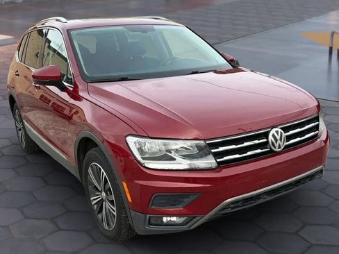 Used 2018 Volkswagen Tiguan SEL FWD image 21