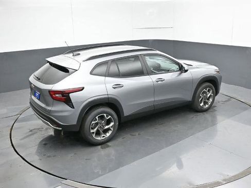 New 2026 Chevrolet Trax LT w/ Driver Confidence Package image 21