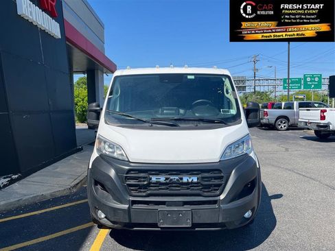 Used 2025 RAM ProMaster 2500 w/ Convenience Group FWD image 3