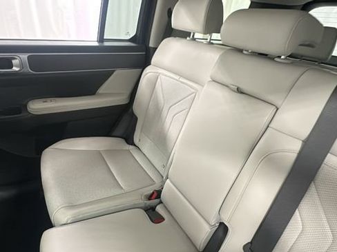 Used 2025 Hyundai Santa Fe SEL image 14