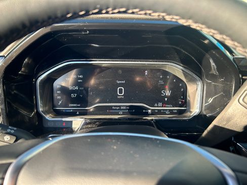 Used 2025 GMC Sierra 1500 SLT image 20