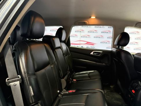 Used 2020 Nissan Pathfinder SL AWD/4WD image 41