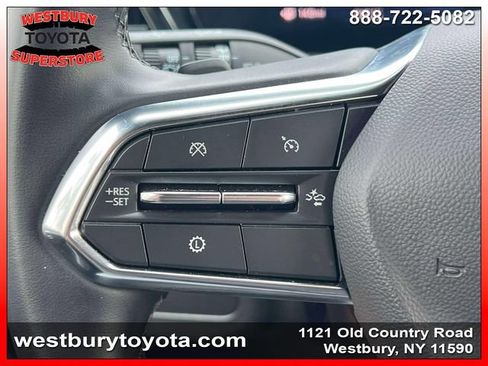 Used 2025 Chevrolet Suburban Z71 AWD/4WD image 25