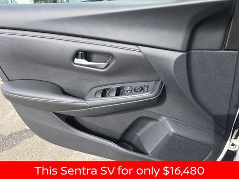 Used 2024 Nissan Sentra SV image 32
