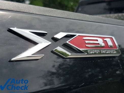 Used 2021 GMC Sierra 1500 SLT w/ SLT Premium Plus Package AWD/4WD image 10