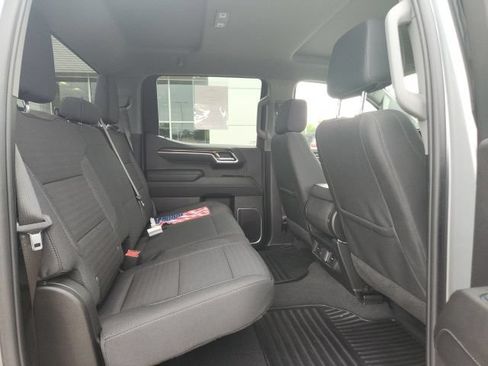 Used 2025 Chevrolet Silverado 1500 LT RWD image 18