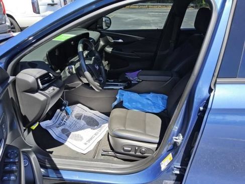 Used 2025 Buick Envista Sport Touring w/ Convenience I Package FWD image 6