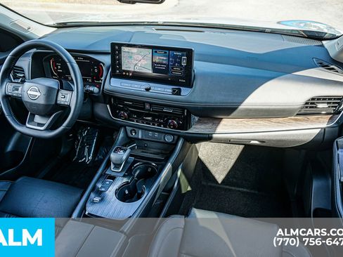 Used 2025 Nissan Rogue Platinum FWD image 30