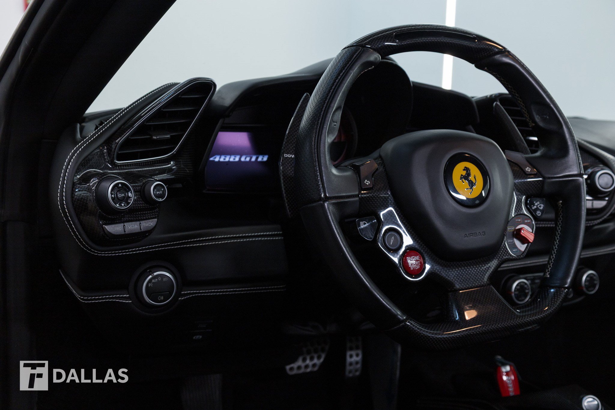 Used 2017 Ferrari 488 GTB RWD image 31
