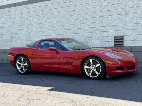 Used 2005 Chevrolet Corvette Coupe w/ Preferred Equipment Group RWD image 4